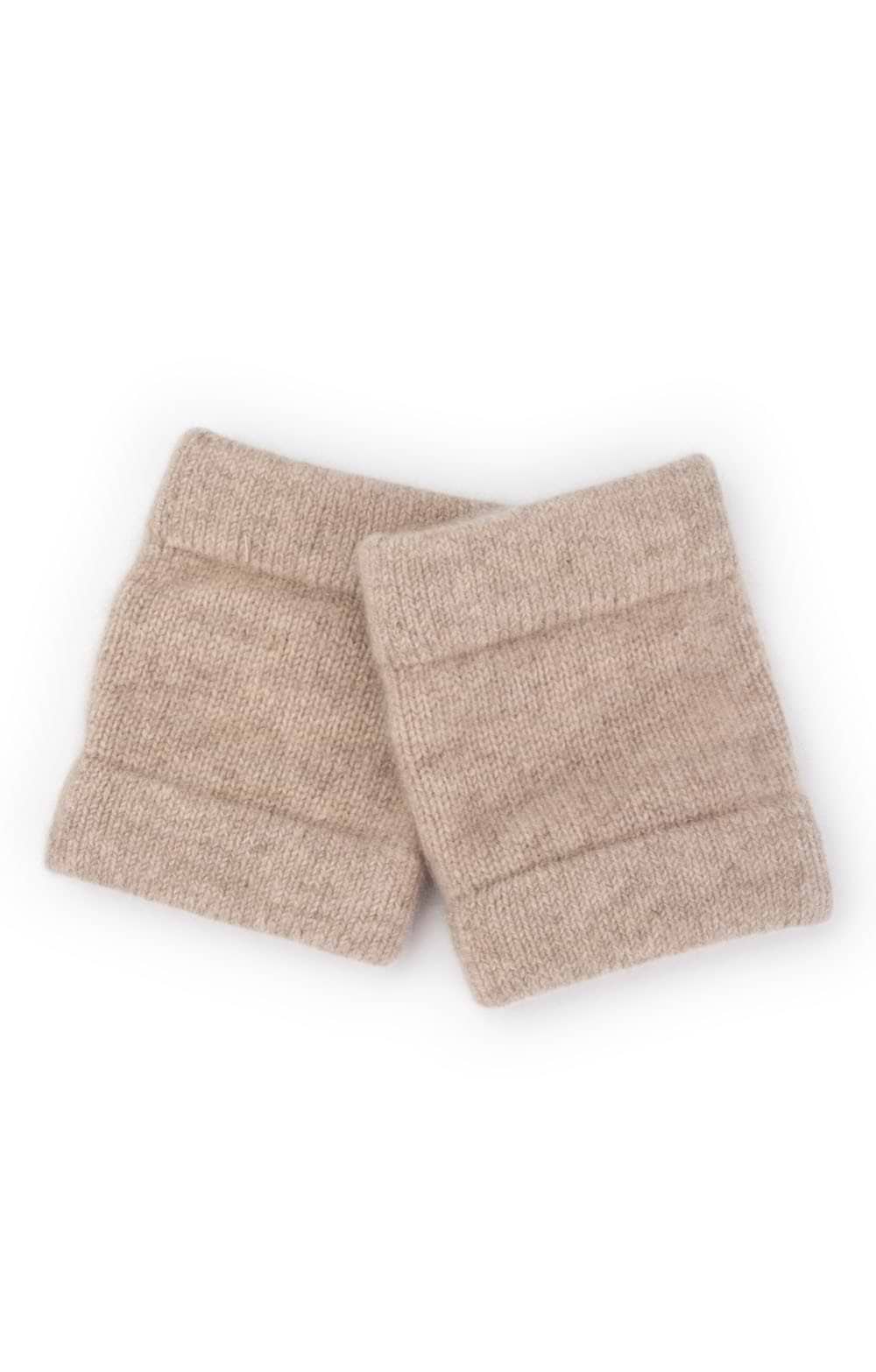 Bruar  Women's Natural Gauzy Cashmere Wrist Warmers