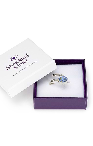 Shrieking Violet Real Flower Adjustable Ring