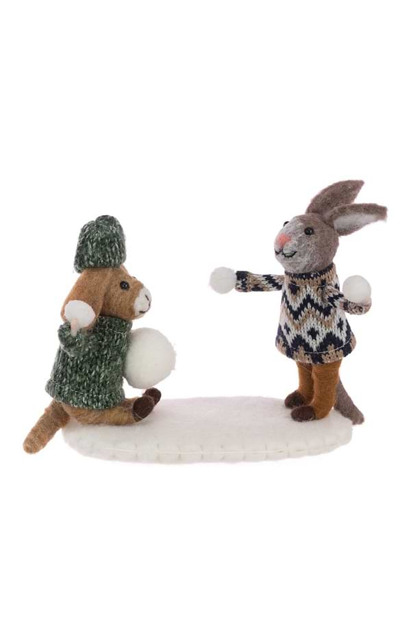 Felt Snowball Fight Decoration