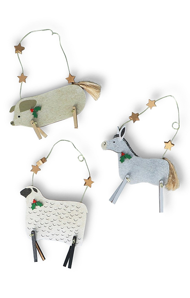Wooden Countryside Themed Hanging Decoration