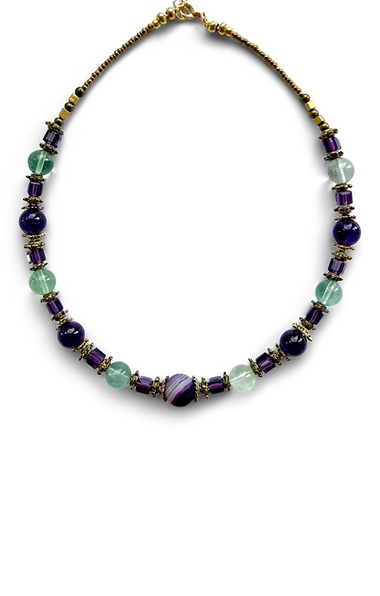 Ladies Vintage-Look Gemstone Necklace