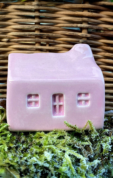 Glenshee Pottery Wee Bothie