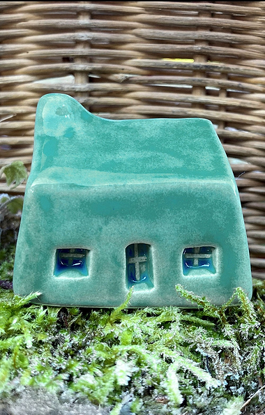 Glenshee Pottery Wee Bothie