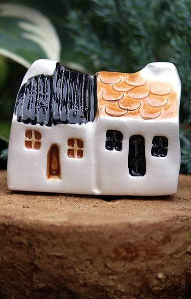 Glenshee Pottery Wee Semi-Detached Bothie