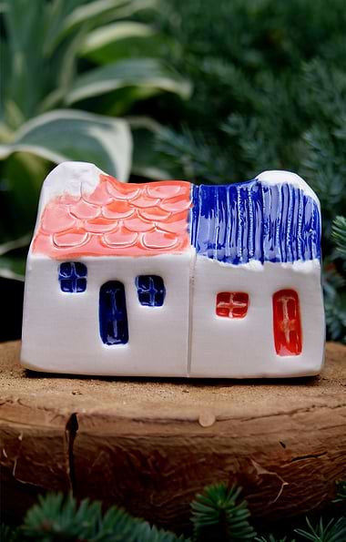 Glenshee Pottery Wee Semi-Detached Bothie
