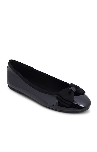Ladies Patent Bow Pumps