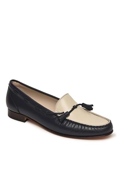 Ladies Contrast Leather Tassel Moccasin