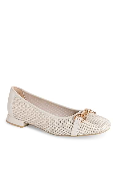 Ladies Basket Weave Buckle Shoe