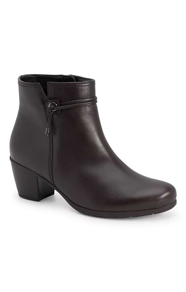 Ladies Lace Front Heeled Leather Ankle Boots