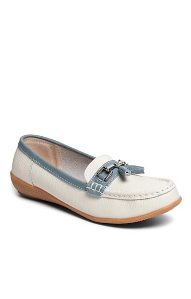 Ladies Two-Tone Moccasin