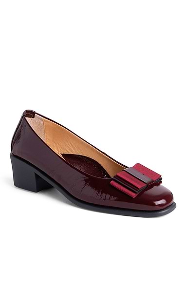 Ladies Soft Patent Pump with Bow