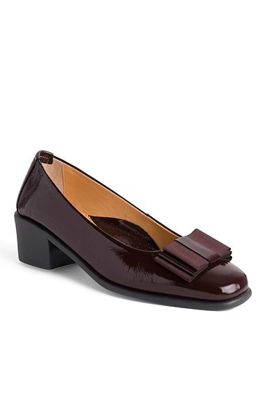 Ladies Soft Patent Pump with Bow