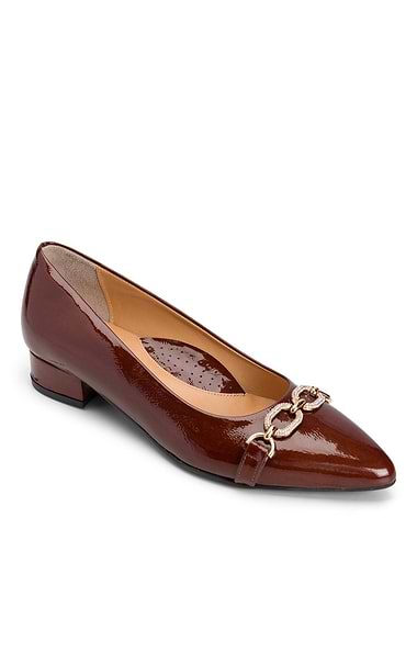 Ladies Pointy Patent Pump