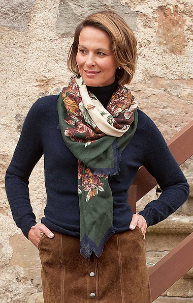Ladies Wool/Silk Shawl