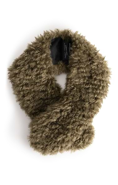 Ladies Vintage Faux Fur Collar