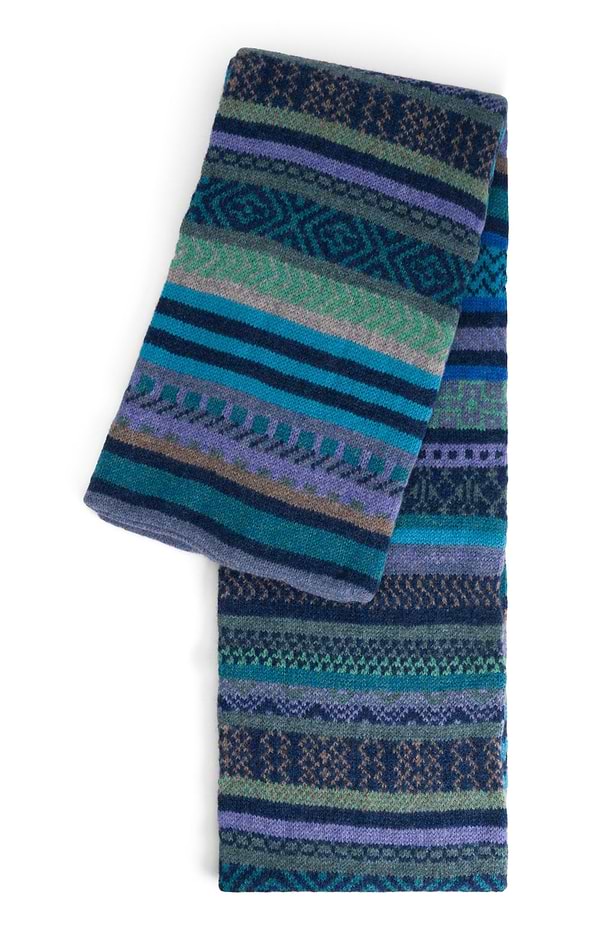 Ladies Green Grove Weavers Taransay Scarf