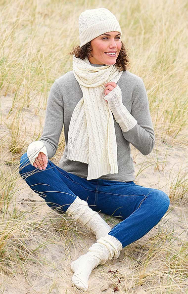 Ladies 3-Ply Cashmere Cable Bed Socks