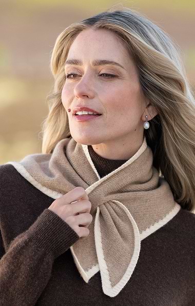 Ladies Cashmere Tipped Triangle Scarf