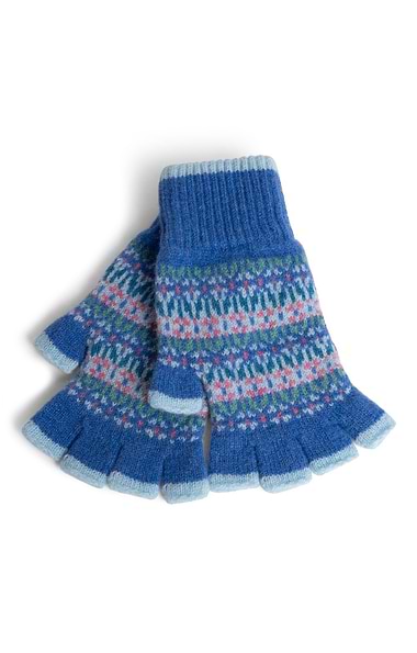 Ladies Cable Knit Mitts