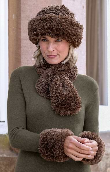 Ladies Helen Moore Faux Sheepskin Wristwarmers