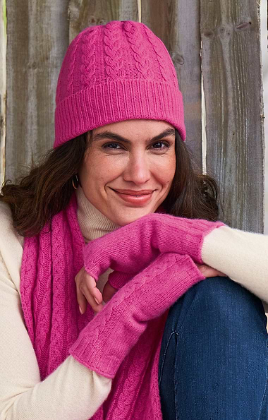 Ladies 3-Ply Cashmere Cable Wristwarmer