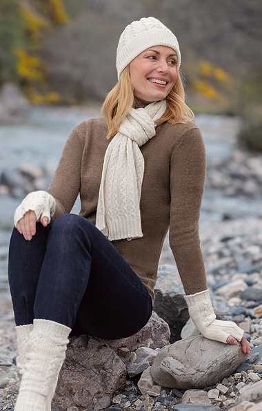 Ladies 3-Ply Cashmere Cable Wristwarmer