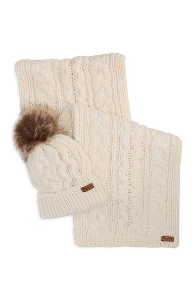 Ladies Barbour Penshaw Cable Knit Beanie and Scarf Gift Set