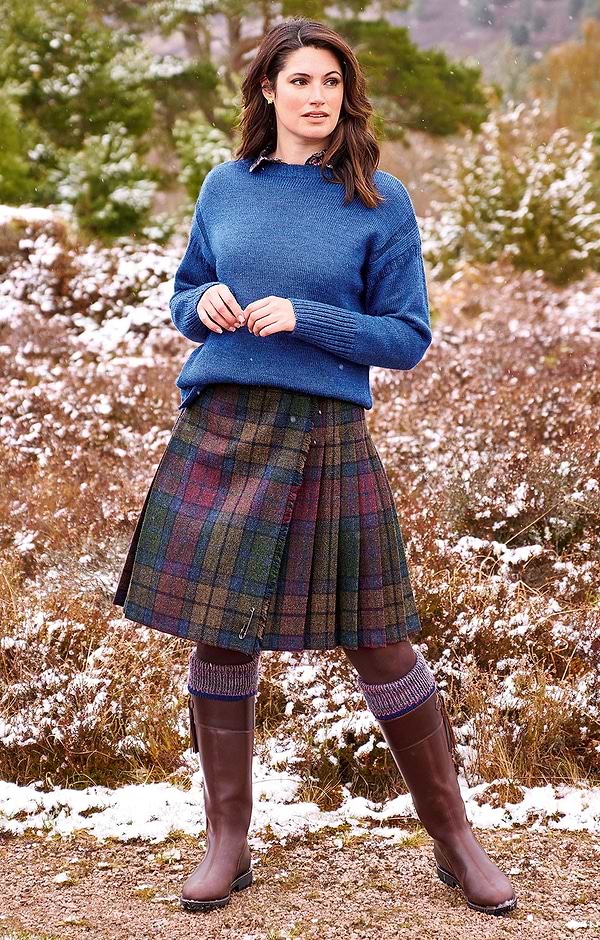 Ladies Short Tweed Kilt