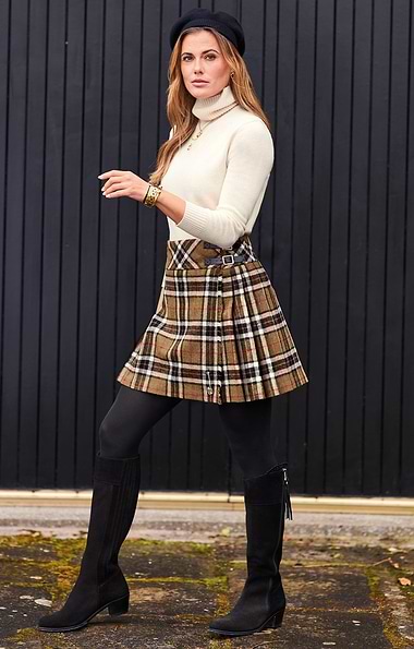 Ladies Short Tweed Kilt