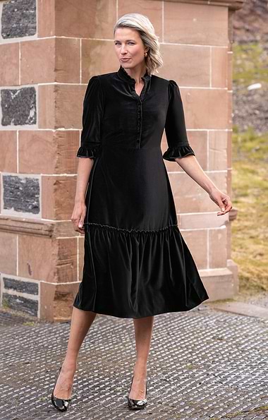 Ladies Victorian Velvet Dress