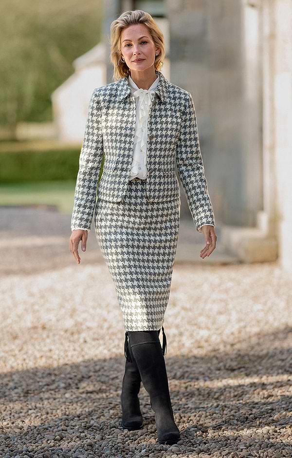 Ladies Tailored Houndstooth Skirt