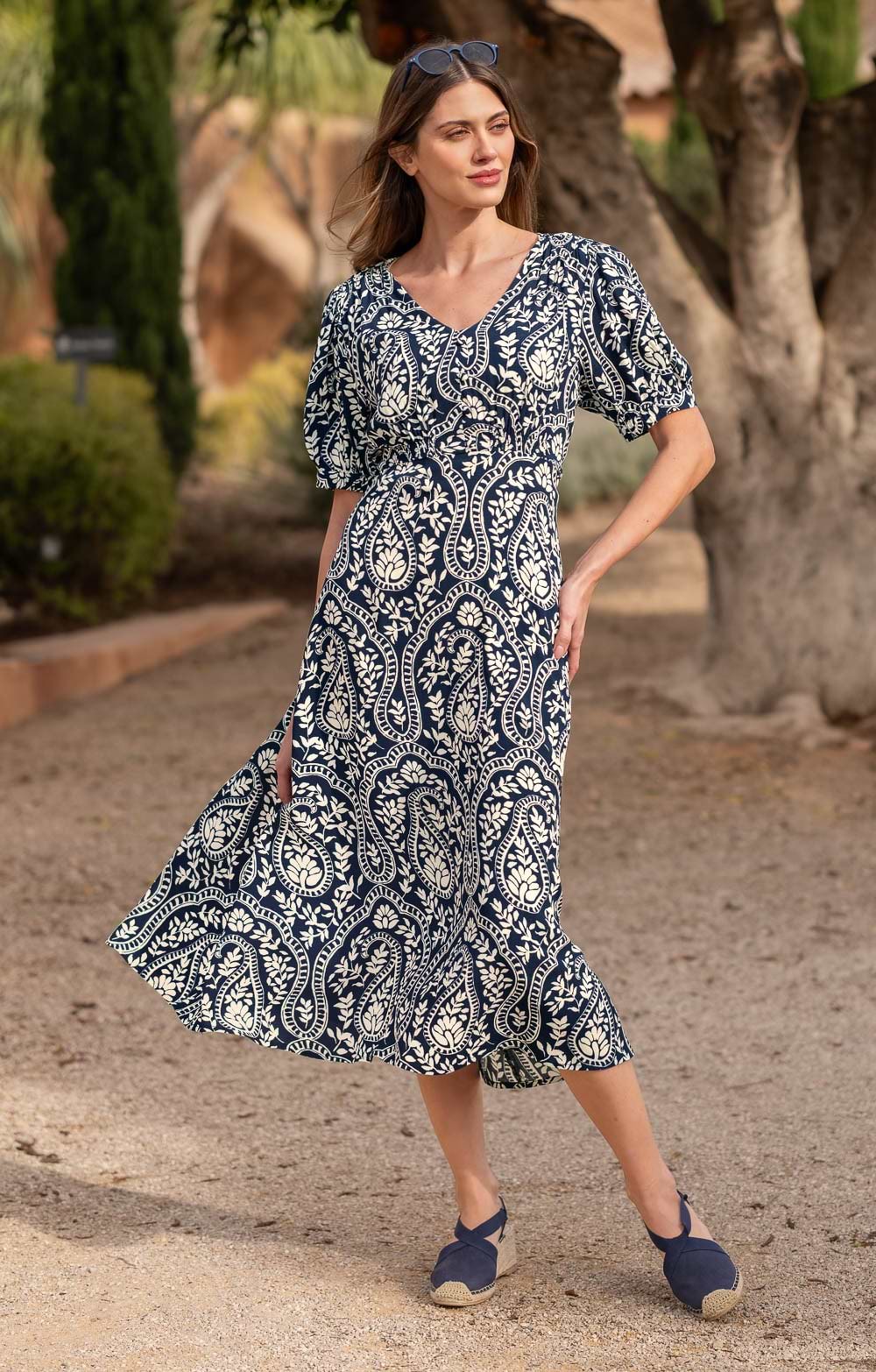 what is a tea dress for ladies A Brief History of The Tea Dress - From Victorian gown to 1940s staple!