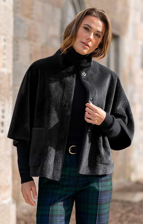 Ladies Rino & Pelle Faux Fur Cape