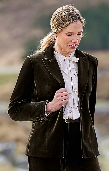 Ladies Velvet Single Breasted Blazer