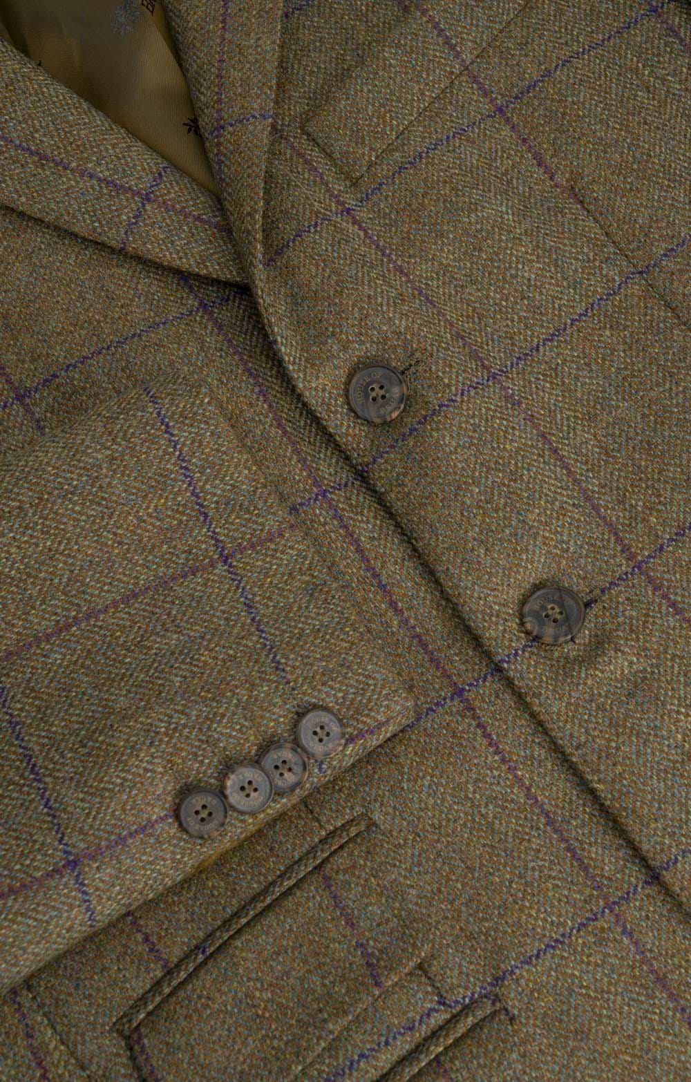 Veste en tweed à encolure carrée et boutons dorés :: - Online Veste en tweed à encolure carrée et boutons dorés :: - Online