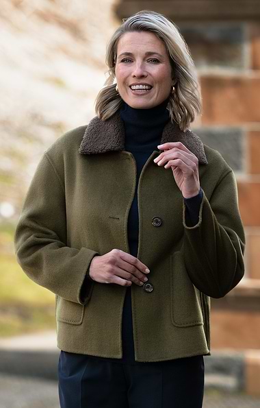 Ladies Teddy Collar Jacket