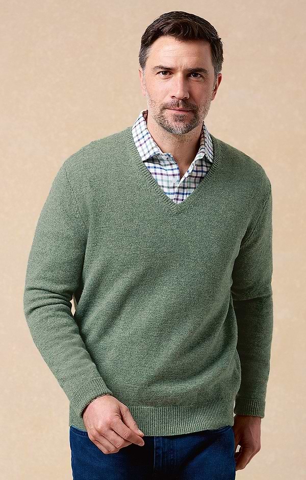 Men's Lambswool V Neck