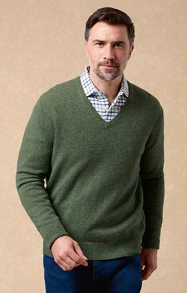 Men's Lambswool V Neck