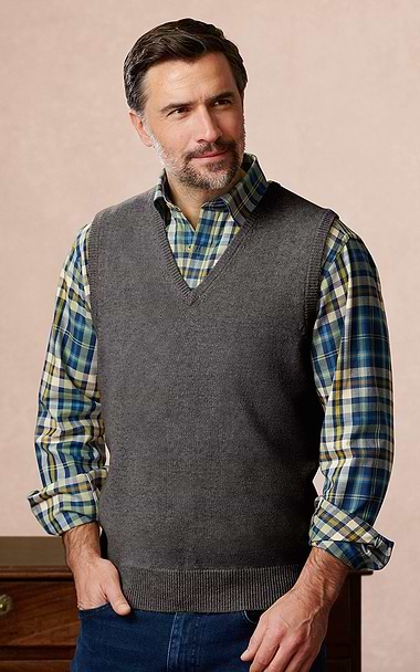 Men's V Neck Lambswool Slipover