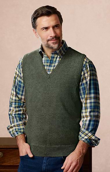 Men's V Neck Lambswool Slipover
