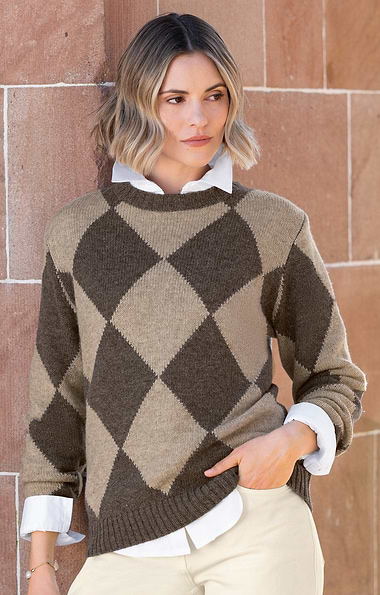 Ladies Lambswool Diamond Crew