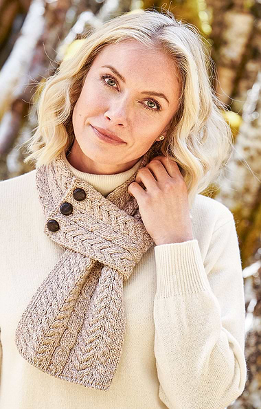 Ladies Aran Button Scarf