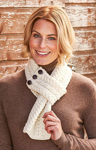 Ladies Aran Button Scarf