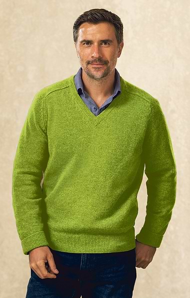 Men's 2-Ply Lambswool V-Neck