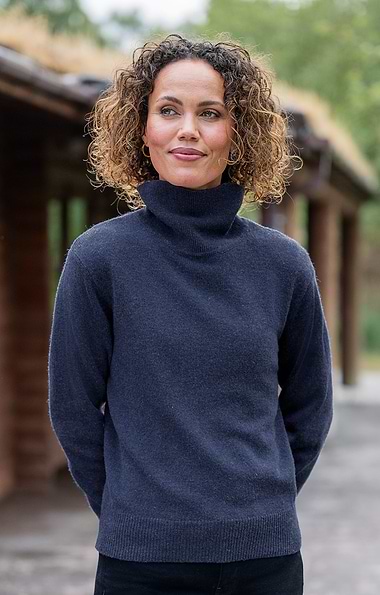 Ladies House of Bruar Lambswool Roll Neck