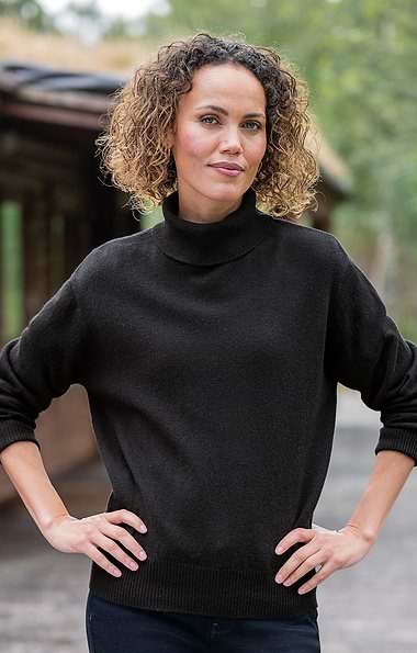 Ladies House of Bruar Lambswool Roll Neck