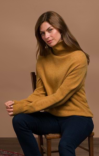Ladies House of Bruar Lambswool Roll Neck
