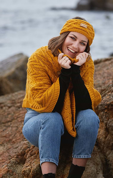 Ladies Aran Button Poncho