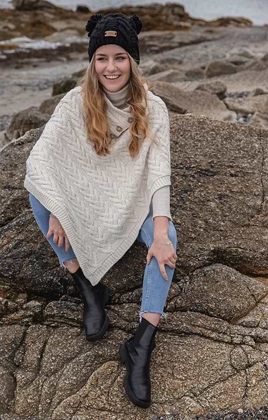 Ladies Aran Button Poncho