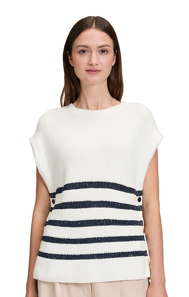 Ladies Betty & Co Slouchy Slipover With Button Accents